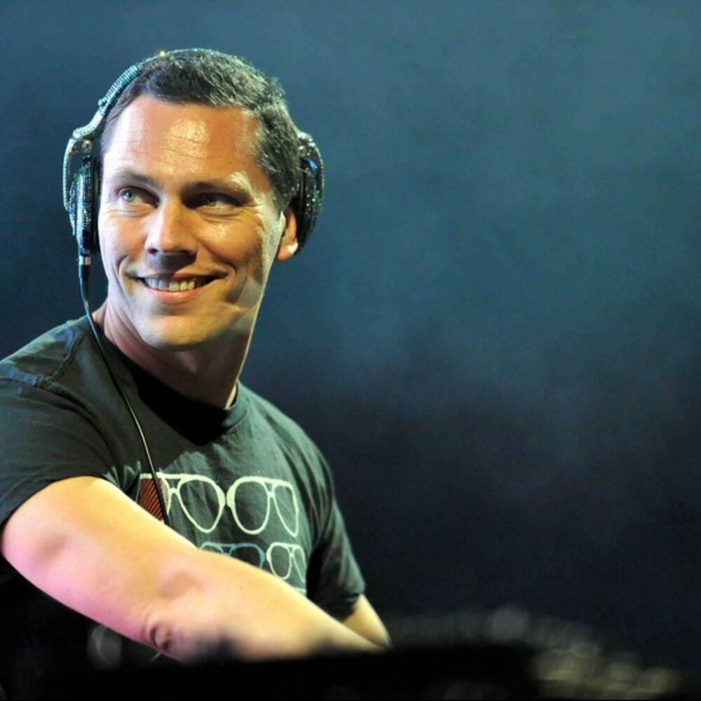 Tiësto — photo, article sur Secrets (Radio Edit) en 432 Hz | 432hz-converter.com