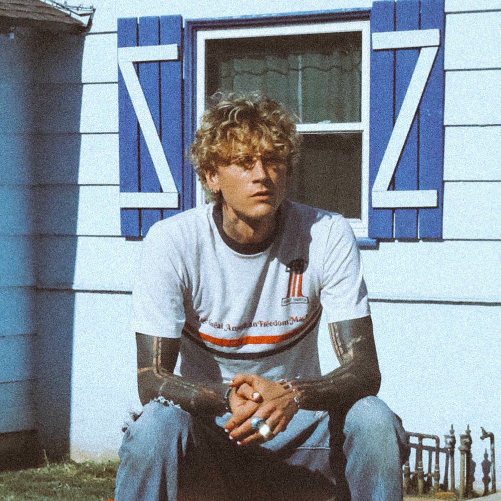 mgk & Wiz Khalifa — photo, article sur girl next door en 432 Hz | 432hz-converter.com