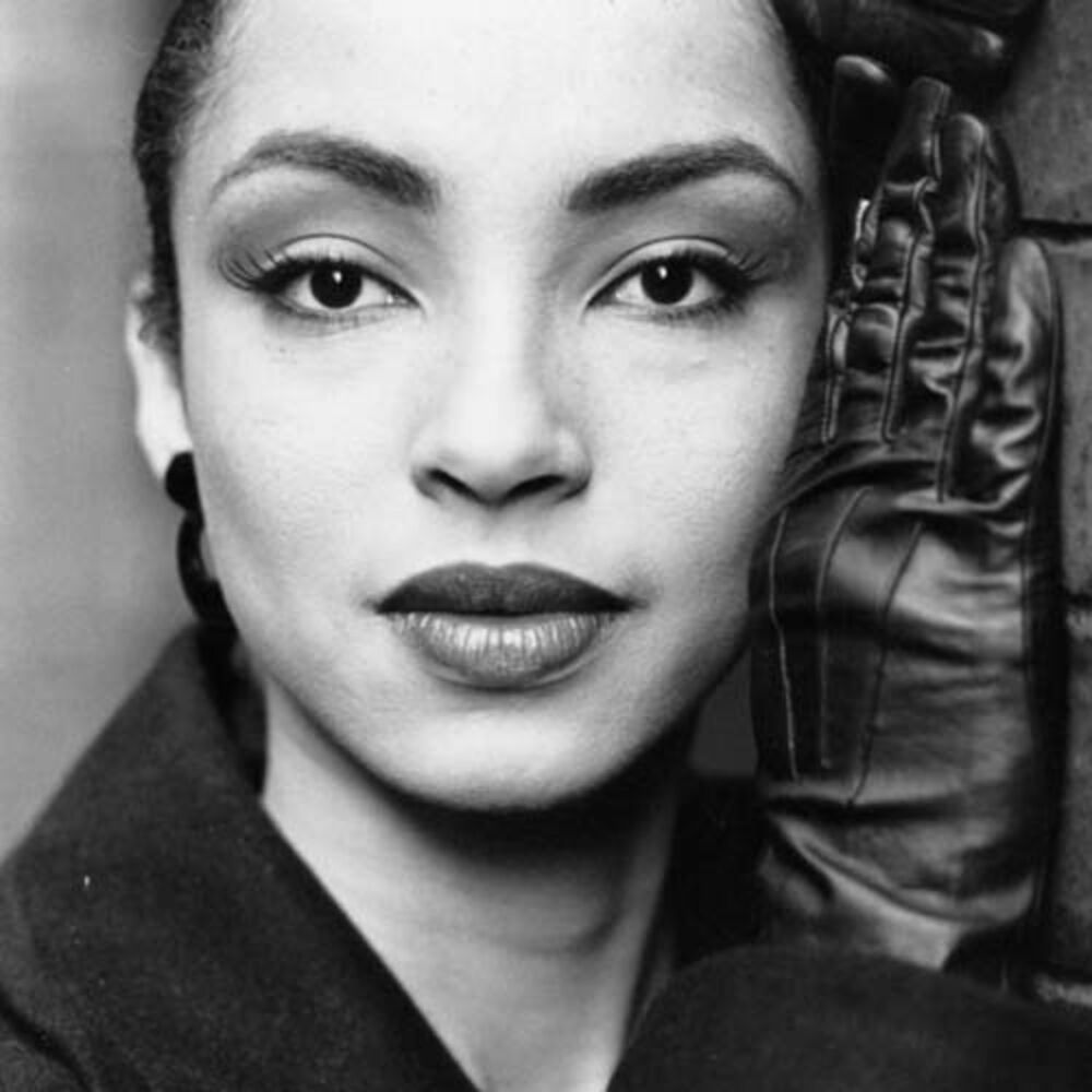 Sade — photo, article sur Like a Tattoo en 432 Hz | 432hz-converter.com