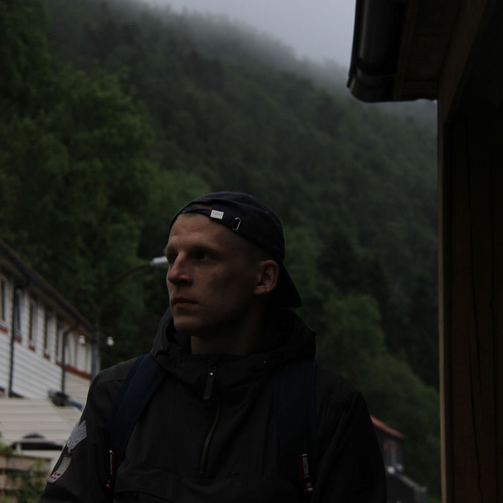 Edgars Bukovskis — photo, article sur I Still Remember Her en 432 Hz | 432hz-converter.com